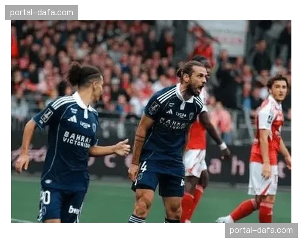 评论:里昂最后时刻点球争议,再次暴露法甲裁判执法尺度不一问题